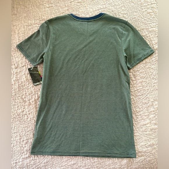 Hurley NWT Classy Olson Stripe Tee in Navy - Picture 5 of 7
